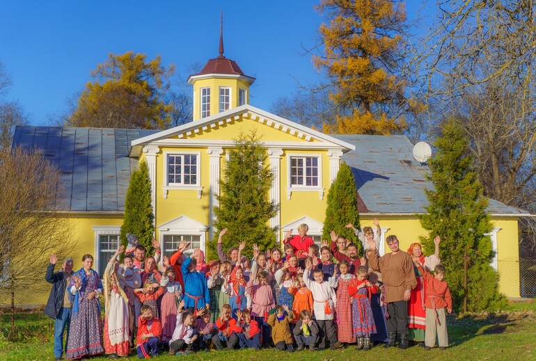 В Лужском районе прошла детская фольклорно-этнографическая лаборатория «Традиции Полужья»