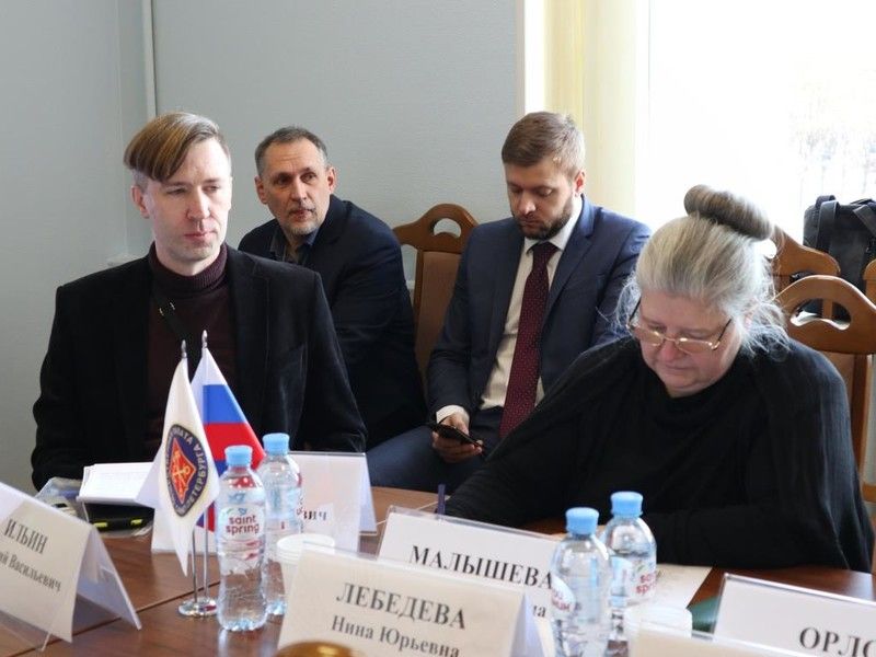 Общественные палаты Ленинградской области и Санкт-Петербурга направят совместное обращение губернаторам регионов о недопустимости строительства мусорного полигона на Синявинских высотах