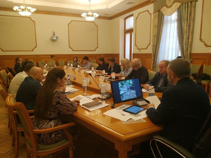 При создании комфортной городской среды необходимо учитывать потребности маломобильных групп населения, считают в Общественной палате Ленобласти